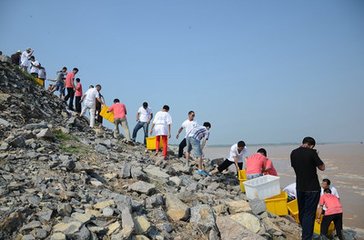 「佛教」（03.23）释迦牟尼佛涅槃日山东菏泽三学净苑放生通知