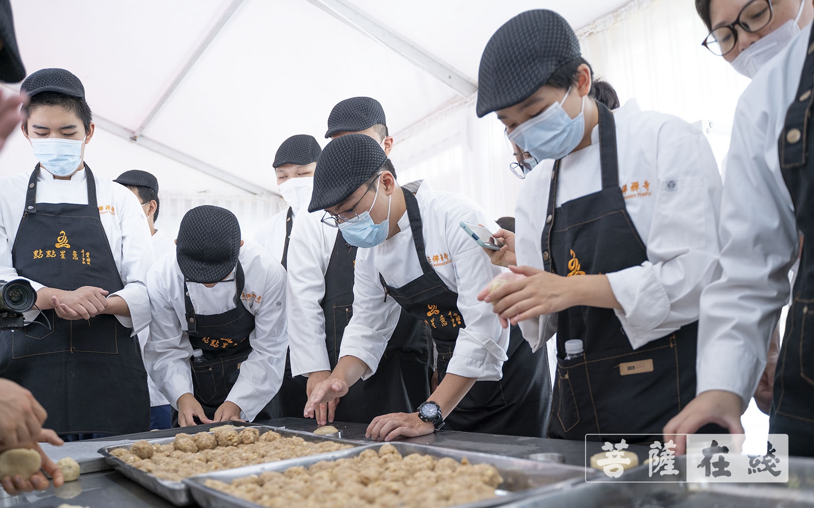 「摄影」开炉大吉!上海玉佛禅寺2021年第一批净素月饼尝鲜 「摄影」开炉大吉!上海玉佛禅寺2021年第一批净素月饼尝鲜