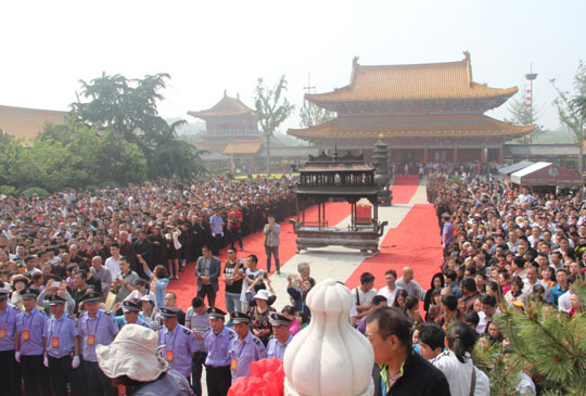 「佛教」山东宝相寺佛牙舍利面世二十一周年纪念法会圆满 「佛教」山东宝相寺佛牙舍利面世二十一周年纪念法会圆满