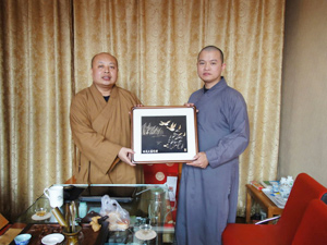 「佛教」台湾净律寺监院净心法师到大慈阁参访（图）