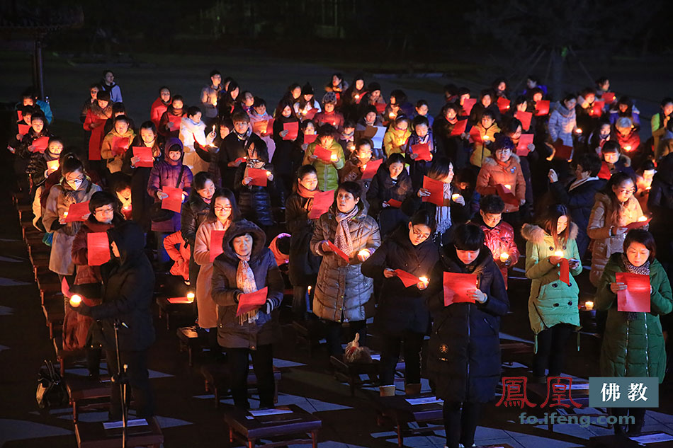 「佛教」唐山龙泉寺千盏明灯迎新年举办传灯法会祈福2016