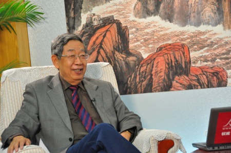 「许嘉璐」许嘉璐：全球65亿人彼此相关 爱他人就是爱自己