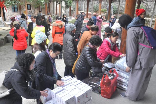 「九华山」九华山上禅堂“行愿济世”功德会地藏道场供僧活动圆满