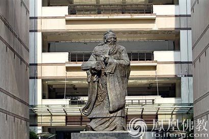 「佛教」明贤法师应邀于华中科技大学主讲佛教正见与当代弘传