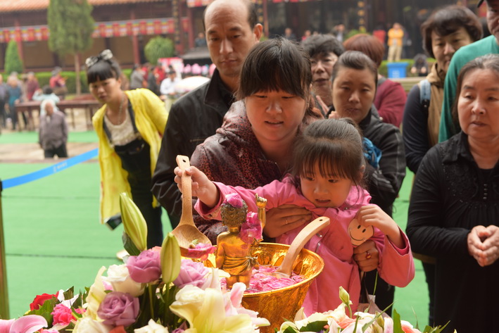 「释迦牟尼」河北柏林禅寺隆重举行释迦牟尼佛诞辰纪念法会