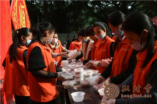 「弘法寺」广东深圳弘法寺隆重举行2015年腊八施粥会