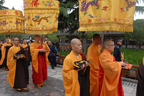 「法门寺」法门寺举办浴佛活动庆祝释迦摩尼佛圣诞 「法门寺」法门寺举办浴佛活动庆祝释迦摩尼佛圣诞