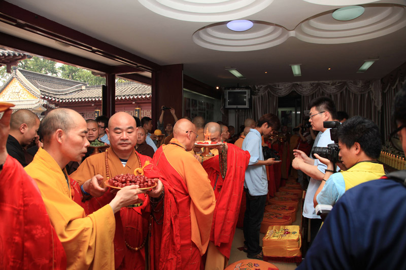 「佛教」茗山法师圆寂十周年传供法会在焦山定慧寺隆重举行