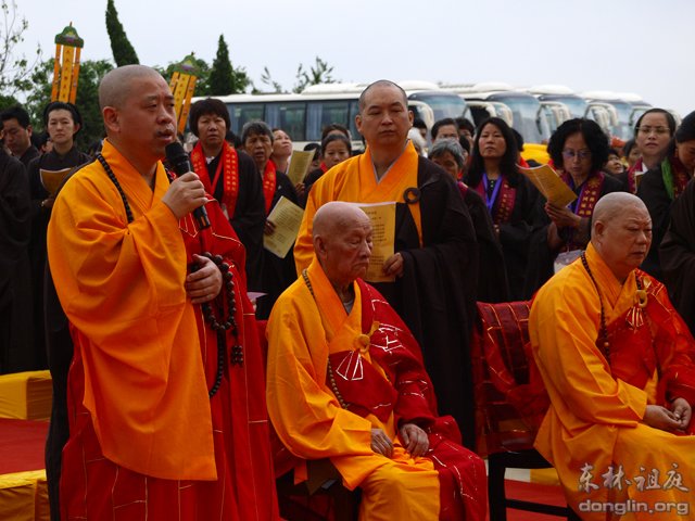 「佛教」佛诞日 庐山东林寺举行东林大佛装藏祝圣法会(组图) 「佛教」佛诞日 庐山东林寺举行东林大佛装藏祝圣法会(组图)