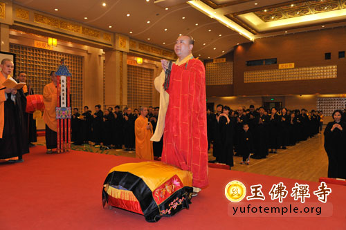 「佛教」上海玉佛禅寺举行第二十二届传授三皈五戒法会