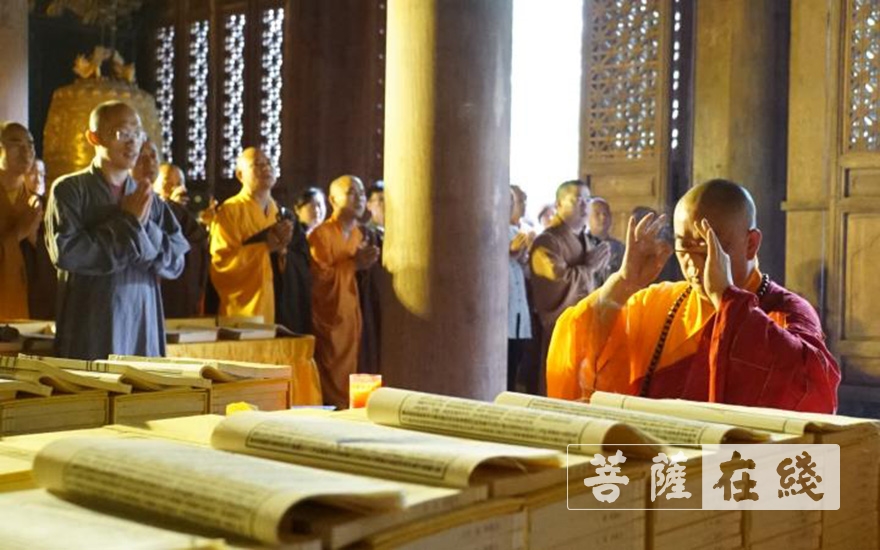 「佛教」深入三藏 嵩山少林寺于晒经节晾晒众多珍藏古籍 「佛教」深入三藏 嵩山少林寺于晒经节晾晒众多珍藏古籍
