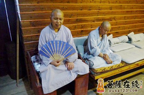 「玉泉寺」湖北当阳玉泉寺举行2013短期出家禅修体验营活动