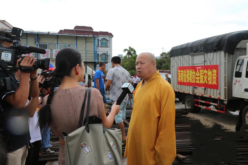 「佛教」海南佛协与弘法寺共赴文昌赈灾祈福
