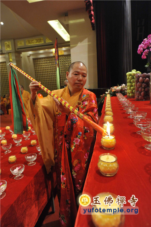 「文殊菩萨」上海玉佛禅寺举行2013年文殊菩萨圣诞点灯祈慧法会 「文殊菩萨」上海玉佛禅寺举行2013年文殊菩萨圣诞点灯祈慧法会