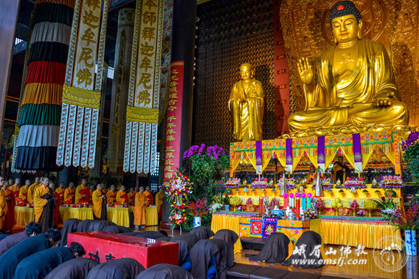 「佛教」峨眉山各寺院举行佛事活动恭迎观音菩萨出家吉日
