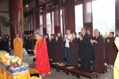 「佛教」广州大佛寺“药师宝忏”圆满结束 僧俗大众共修拜忏法会
