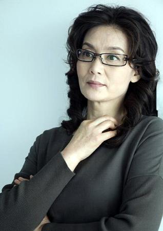 「潘虹」潘虹：皈依真禅法师 做一个有信仰的人