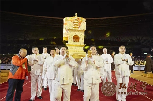 「佛教」感恩这个时代，感恩与你同行 ——2017年万众普佛供灯祈福大典