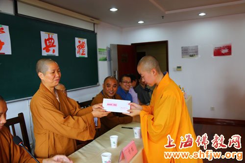 「佛教」上海佛学院隆重举行2015级新僧开学典礼