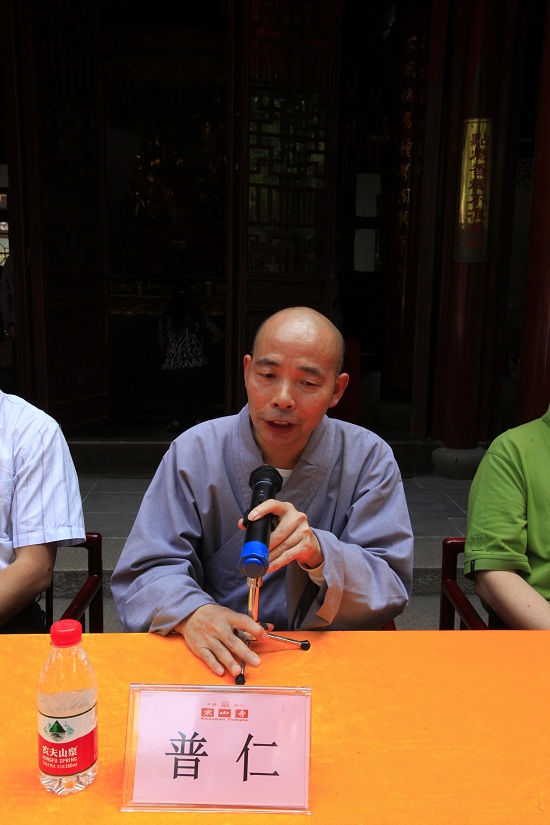 「佛教」江苏苏州市佛教协会宗教慈善周—寒山寺助学活动