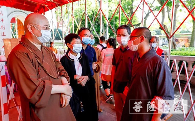 「南普陀寺」厦门市民宗局局长苏清臻一行前往南普陀寺检查指导开放工作 「南普陀寺」厦门市民宗局局长苏清臻一行前往南普陀寺检查指导开放工作
