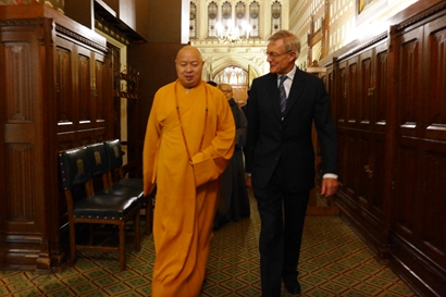 「佛教」英国上议院近500年迎来首位中国大和尚 「佛教」英国上议院近500年迎来首位中国大和尚