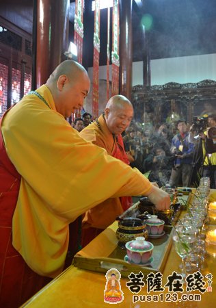 「佛教」法弘法师升座庆典暨绍兴安康寺全堂佛像开光法会取得圆满
