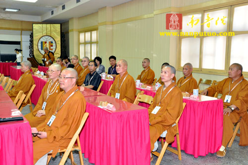 「佛教」印顺导师舍利恭迎团抵台参访慧日讲堂和台湾中国佛教会 「佛教」印顺导师舍利恭迎团抵台参访慧日讲堂和台湾中国佛教会