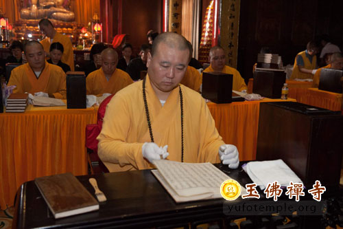 「佛教」上海玉佛禅寺举行乙未年晒经法会