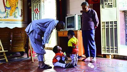 「比丘尼」常存慈悲意相承救苦心 比丘尼菩萨收养24个“尼娃娃”