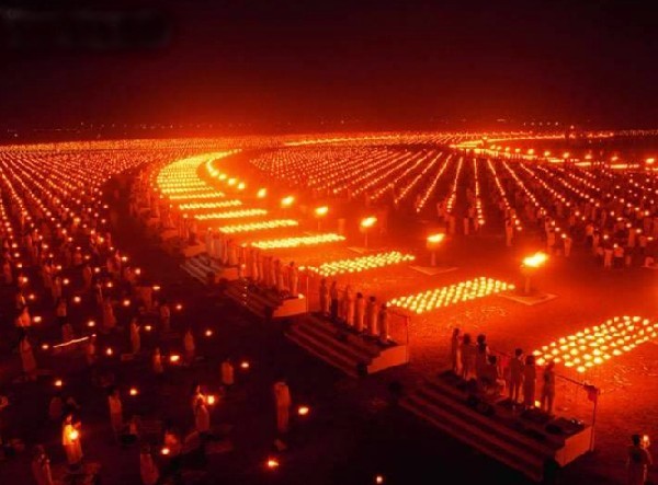 世界上最大的寺院：泰国法身寺(图)