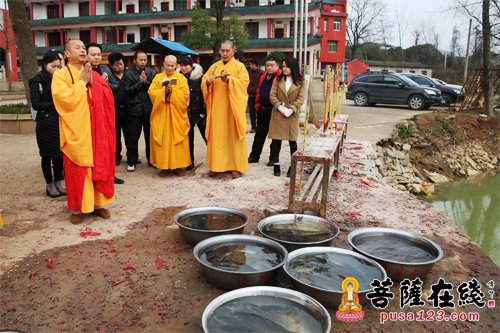 「法华寺」湖南湘阴县佛协丁酉元宵节供灯放生祈福活动于法华寺举行