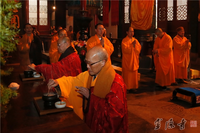 「释迦牟尼」佛陀成道纪念日 千人听经传供祈福