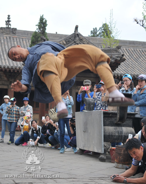 「太原师范学院」山西资寿寺举行“不是过客只是归人”禅修活动