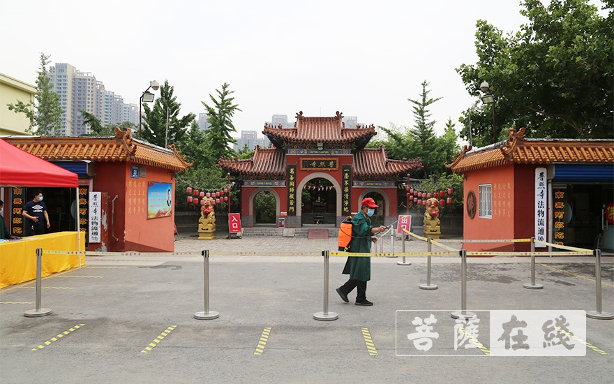 「普照寺」山东淄川普照寺有序恢复开放首日举行升国旗仪式