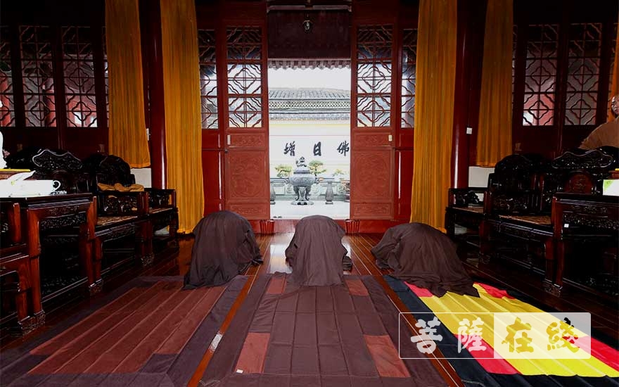 「普陀山」法王座下又添孙 普陀山慧济禅寺举行净人出家剃度法会 「普陀山」法王座下又添孙 普陀山慧济禅寺举行净人出家剃度法会
