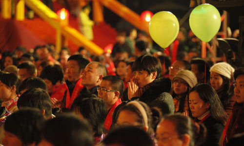 「弘法寺」广东深圳弘法寺隆重举行2013年祝福新年鸣钟祈福活动