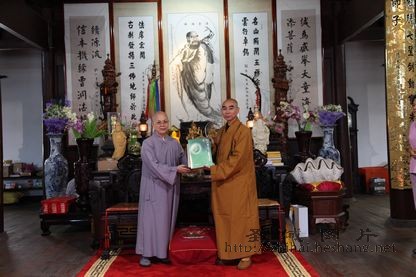 「佛教」台湾法相山文教基金会参访团来访天童寺
