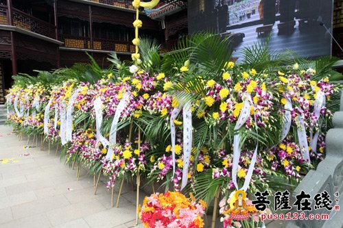 「佛教」上海万佛阁举行新量长老尼追思法会暨告别仪式