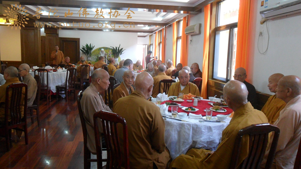 「佛教」浙江普陀山佛教颐养堂老年僧尼欢度重阳节 「佛教」浙江普陀山佛教颐养堂老年僧尼欢度重阳节