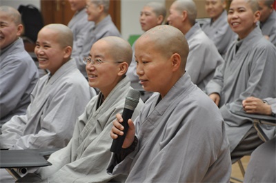 「佛教」山西五台山普寿寺菩提爱心协会开展关爱老人活动