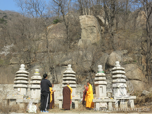 「少林寺」天津盘山北少林寺举行清明祭祖追思法会