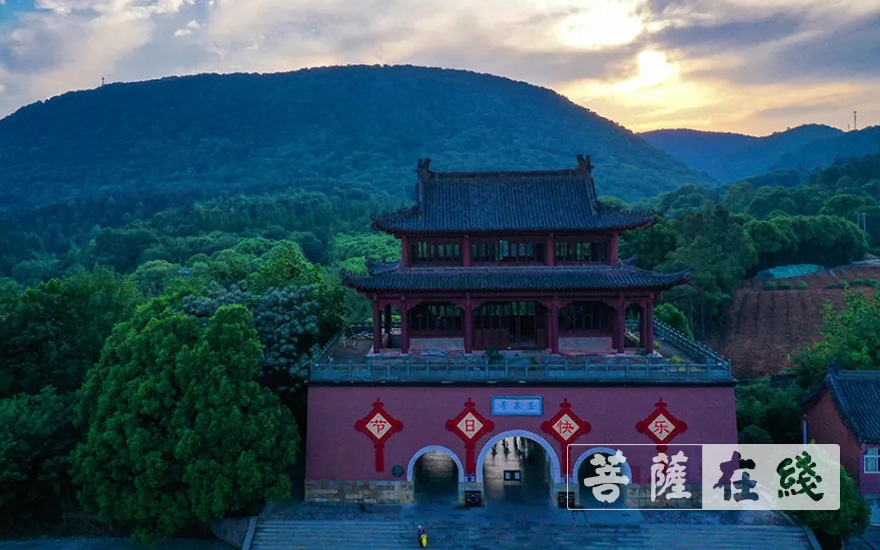 「玉泉寺」伽蓝菩萨圣诞日 道伟法师携玉泉寺僧众祈福世界和平 「玉泉寺」伽蓝菩萨圣诞日 道伟法师携玉泉寺僧众祈福世界和平