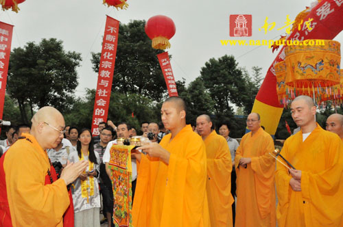 「奠基仪式」龙兴寺开光祈福法会暨敬安大师纪念馆奠基仪式隆重举行 「奠基仪式」龙兴寺开光祈福法会暨敬安大师纪念馆奠基仪式隆重举行