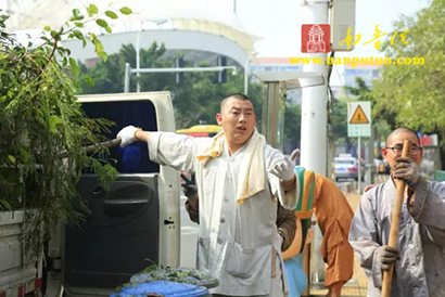 「南普陀寺」善心善行！灾后重建南普陀寺僧众义工齐出动