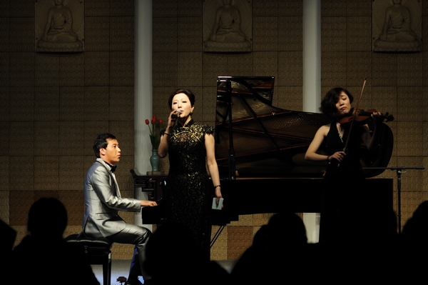 「新年音乐会」浙江杭州永福禅寺举行2013祈福新年音乐会