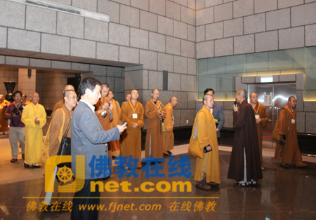 「佛教」大陆佛教代表团一行到台湾中台禅寺进行参访（图）