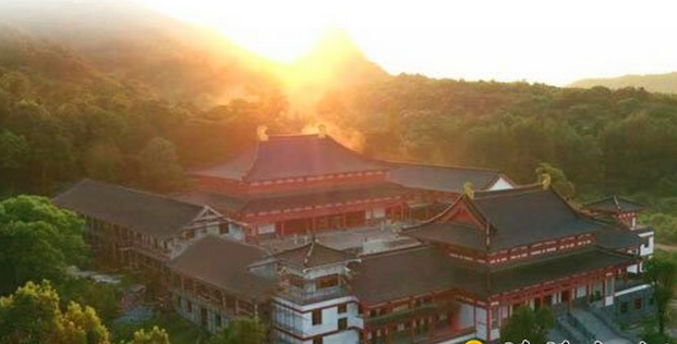 「佛像开光」江西宜春上高末山九峰禅寺大雄宝殿落成及佛像开光暨恭迎本焕长老舍利祈福法会预告