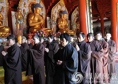 「五台山」五台山大圣竹林寺佛诞系列法会开启 僧俗大众诵经祈福