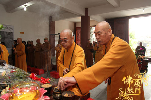 「中国佛教」台湾中国佛教会理事长圆宗长老一行莅临进明寺